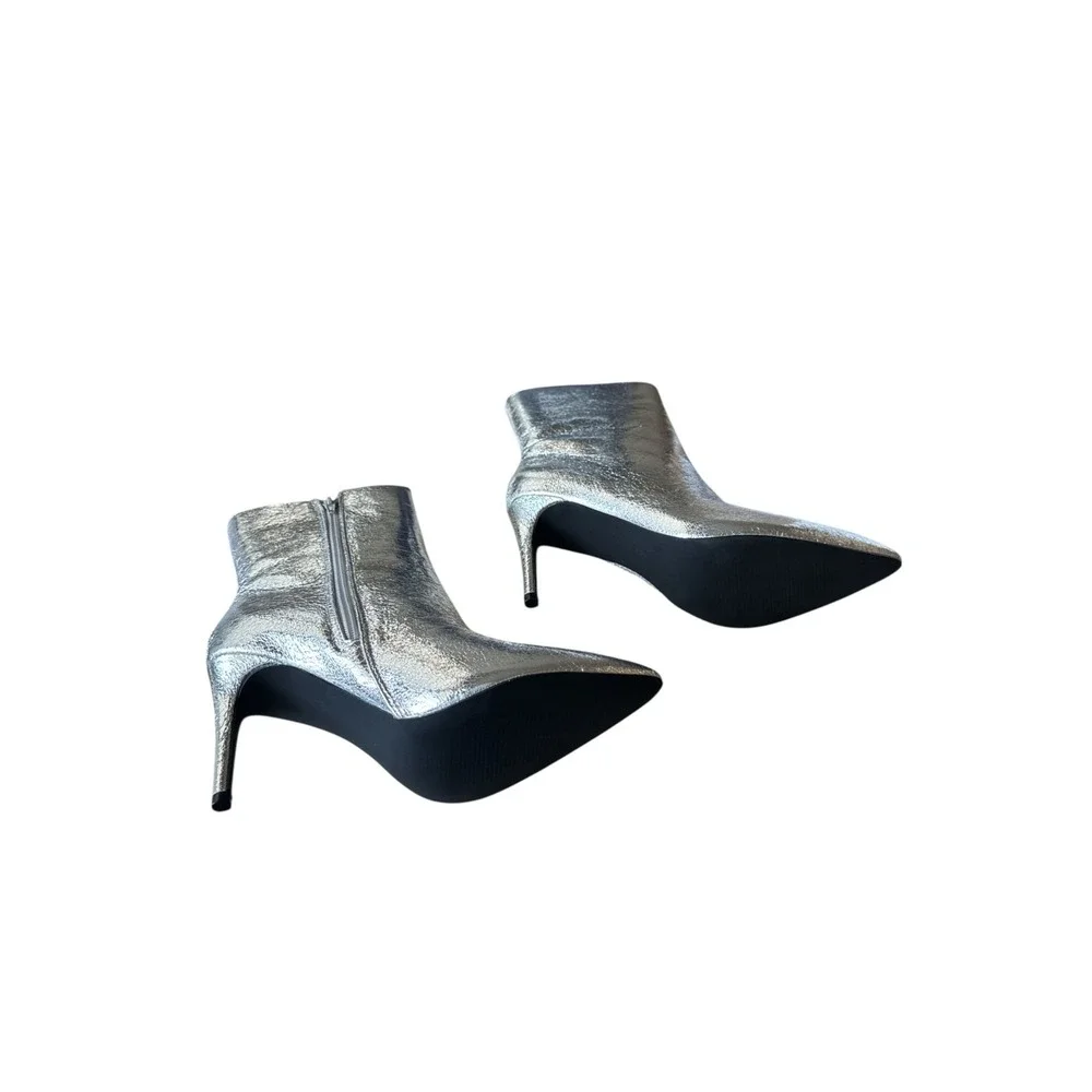 Steve Madden Lyricals‎ MIA Mardi Silver 3.5'' Stiletto Heel Ankle Boots Size 8.5
